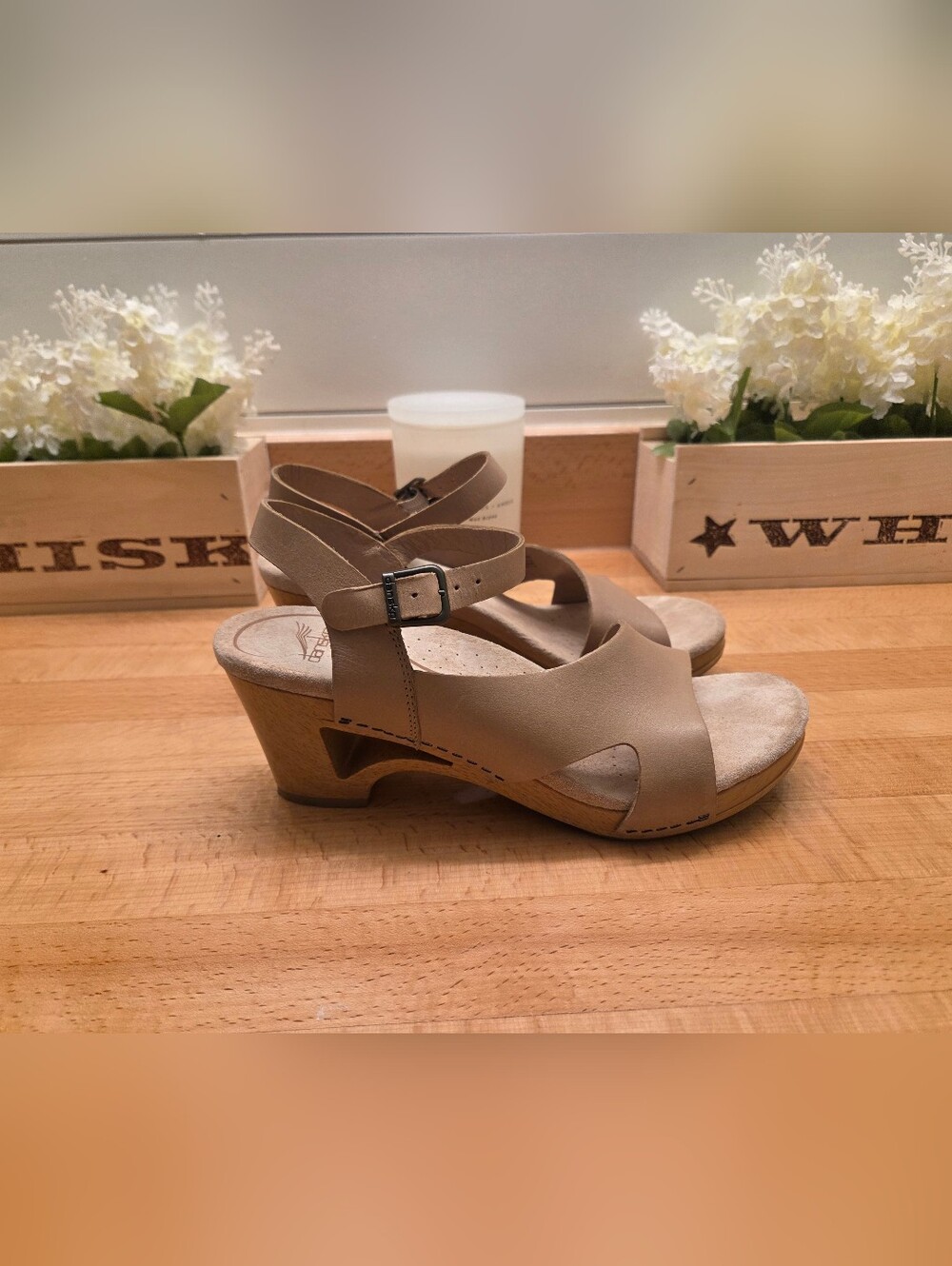 Dansko Tasha Sandals Tan Leather Womens Size 40EU